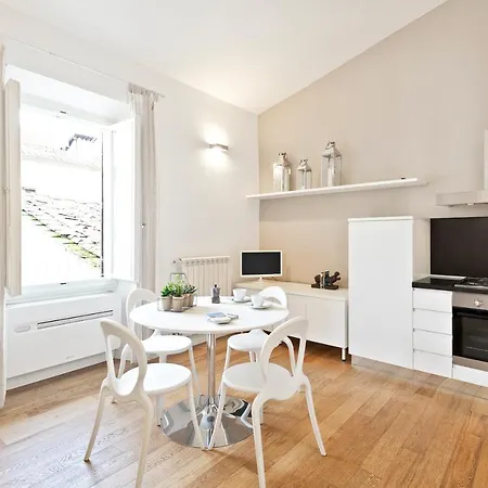 Santa Croce Stylish Flat *